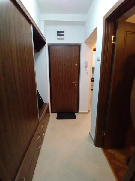 Piata Romana, Universitate, bd. Magheru 7,