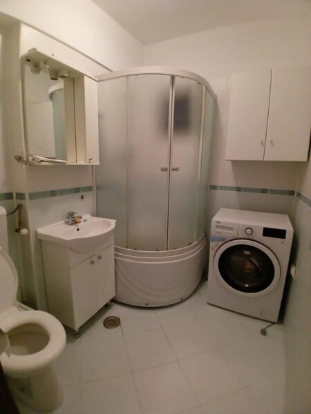 Piata Romana, Universitate, bd. Magheru 7,