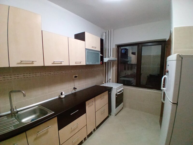 Piata Romana, Universitate, bd. Magheru 7,